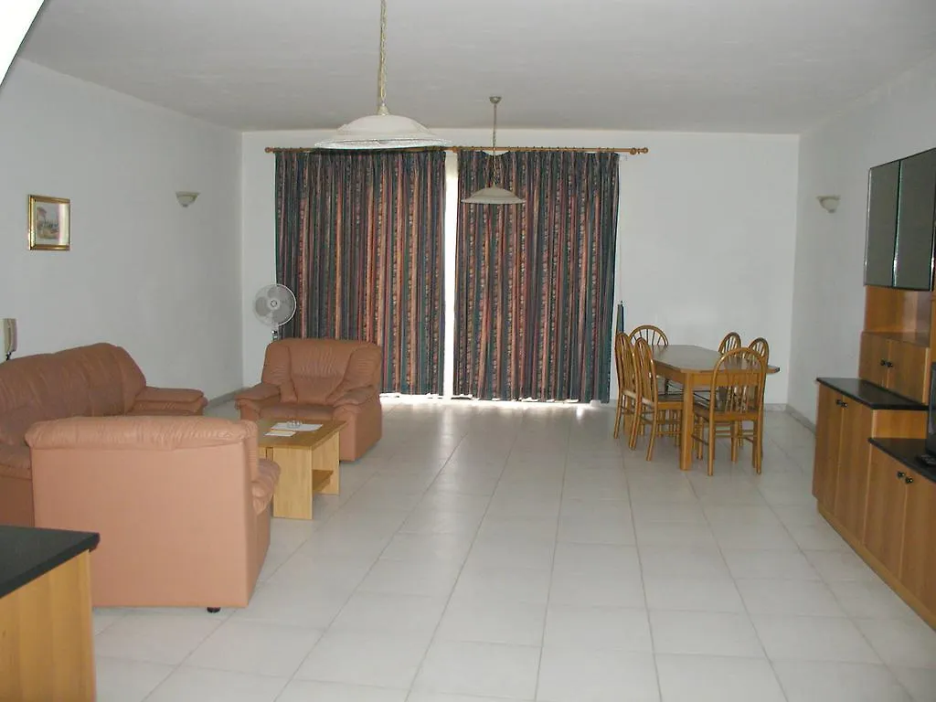 ホテル St. Julians Highgate Apartments Saint Julian's